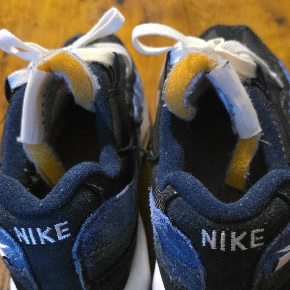 Nike Men's Black and Blue Lace-Up Sneakers - Picture 6 of 14